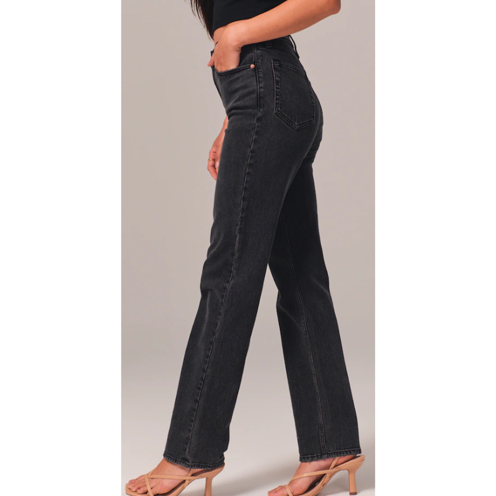 Abercrombie and Fitch The 90s Straight Ultra High Rise Black Jeans Size 27/4R